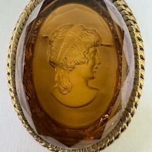 Vintage Cameo Brooch with Gold-Tone Frame